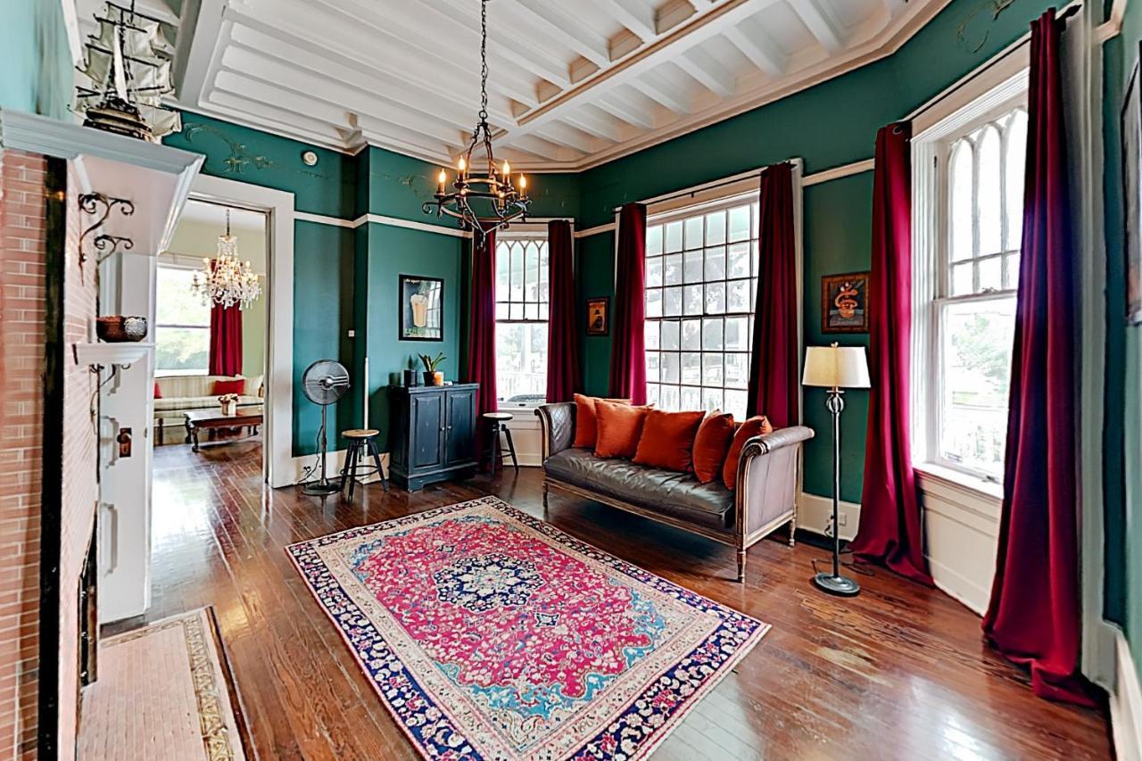 Sealy Hutchings Suite - Unique Stay In Iconic Estate Home Galveston Bagian luar foto